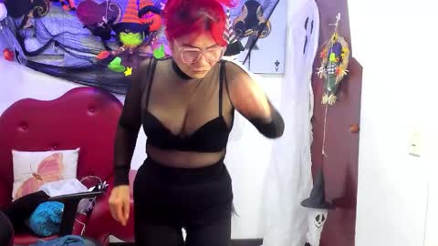 Salomee diazz online show from 10-31-25, 09:05