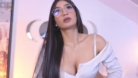Snapshot of salomee_mon chatting on 06-13-26, 02:59 Salo online show from 06-13-26, 02:59