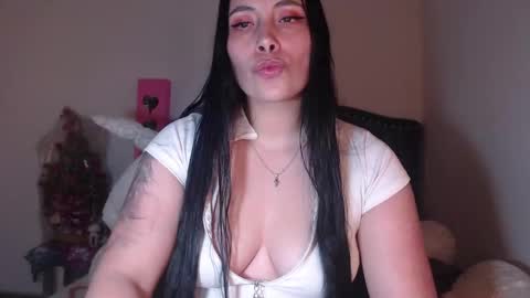 Snapshot of salomefox2 chatting on 01-28-25, 04:29 yenny online show from 01-28-25, 04:29