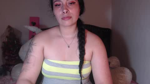 Snapshot of salomefox2 chatting on 02-08-25, 04:25 yenny online show from 02-08-25, 04:25