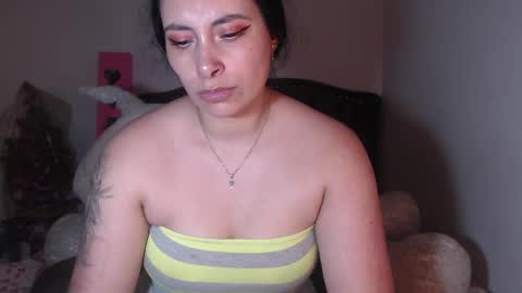 Snapshot of salomefox2 chatting on 02-08-25, 07:26 yenny online show from 02-08-25, 07:26
