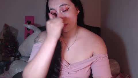 Snapshot of salomefox2 chatting on 02-15-25, 04:25 yenny online show from 02-15-25, 04:25