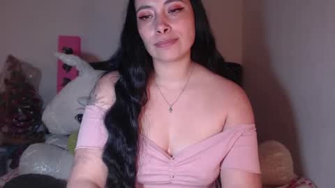 Snapshot of salomefox2 chatting on 02-15-25, 07:27 yenny online show from 02-15-25, 07:27