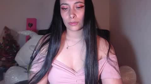 Snapshot of salomefox2 chatting on 02-25-25, 04:14 yenny online show from 02-25-25, 04:14