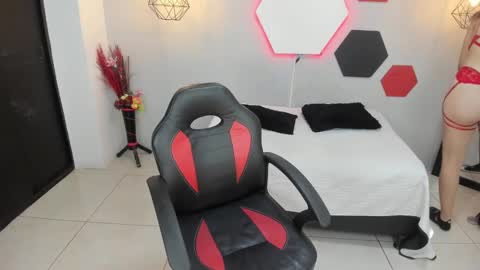 martina online show from 02-09-25, 03:53