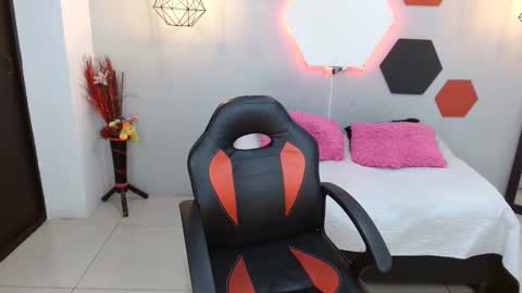 martina online show from 02-19-25, 03:28