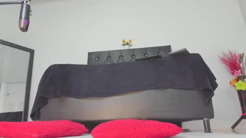 Snapshot of salomeswet chatting on 05-16-26, 12:18 martina online show from 05-16-26, 12:18