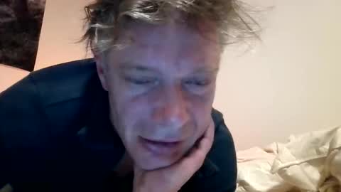 Snapshot of salsapaulus chatting on 05-01-26, 01:54 salsapaulus online show from 05-01-26, 01:54
