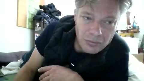 Snapshot of salsapaulus chatting on 05-14-26, 10:22 salsapaulus online show from 05-14-26, 10:22
