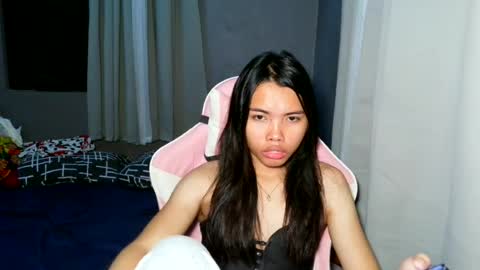 Snapshot of salted_charamel chatting on 06-20-26, 03:26 Marah online show from 06-20-26, 03:26