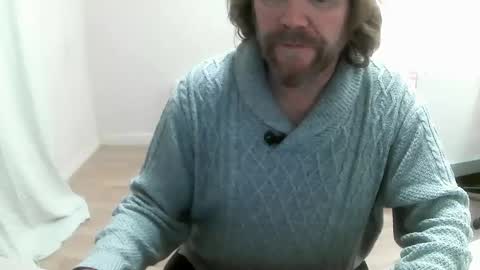 Snapshot of saltimbanquier chatting on 12-10-24, 01:44 Saltimbanquier Salt ou Banquier online show from 12-10-24, 01:44