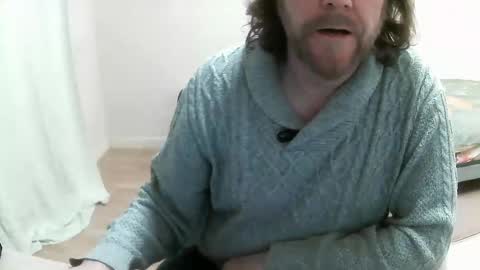 Snapshot of saltimbanquier chatting on 02-21-25, 07:23 Saltimbanquier Salt ou Banquier online show from 02-21-25, 07:23