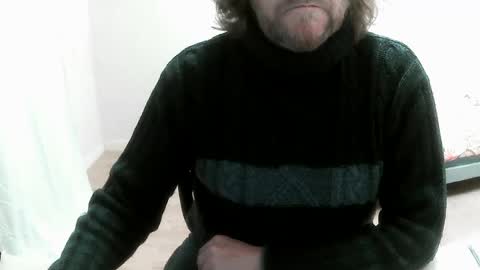 Snapshot of saltimbanquier chatting on 03-10-25, 12:48 Saltimbanquier Salt ou Banquier online show from 03-10-25, 12:48