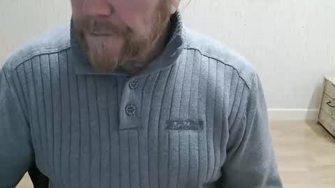 Snapshot of saltimbanquier chatting on 01-08-26, 01:02 Saltimbanquier Salt ou Banquier online show from 01-08-26, 01:02