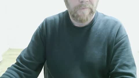 Snapshot of saltimbanquier chatting on 03-09-26, 09:41 Saltimbanquier Salt ou Banquier online show from 03-09-26, 09:41