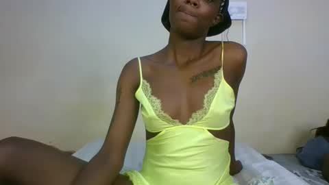 Snapshot of saltysugar20 chatting on 06-11-26, 02:53 Sugarbabe online show from 06-11-26, 02:53