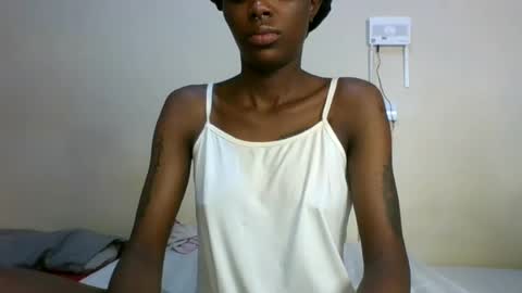 Snapshot of saltysugar20 chatting on 06-14-26, 02:24 Sugarbabe online show from 06-14-26, 02:24