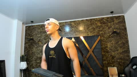 Snapshot of salvatore_damore chatting on 01-13-25, 11:08 SALVATORE online show from 01-13-25, 11:08