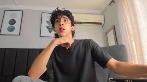 Snapshot of salvatore_monterey chatting on 03-11-25, 02:40 salvatore online show from 03-11-25, 02:40