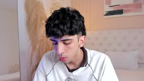 Snapshot of salvatore_monterey chatting on 10-02-25, 08:27 salvatore online show from 10-02-25, 08:27