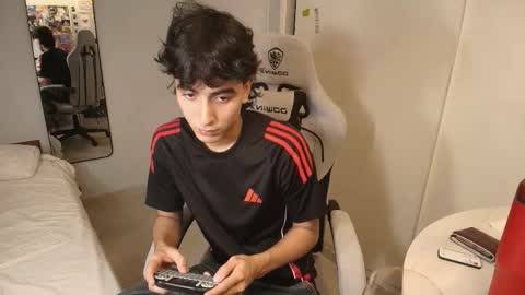 salvatore_montt online show from 12-04-25, 04:22