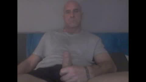 Snapshot of sam95444 chatting on 12-17-25, 10:32 Sam online show from 12-17-25, 10:32