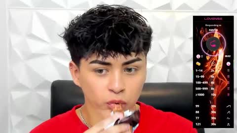 Snapshot of sam_daves_ chatting on 11-15-25, 02:24 Sam online show from 11-15-25, 02:24