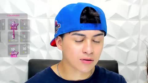 Snapshot of sam_daves_ chatting on 11-18-25, 02:54 Sam online show from 11-18-25, 02:54