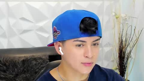 Snapshot of sam_daves_ chatting on 11-27-25, 02:52 Sam online show from 11-27-25, 02:52