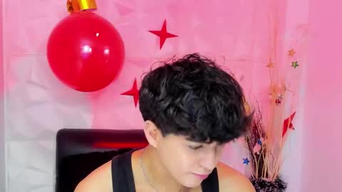 Snapshot of sam_daves_ chatting on 12-22-25, 12:57 Sam online show from 12-22-25, 12:57