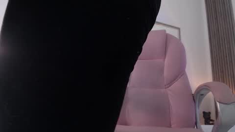 Snapshot of sam_mansson66 chatting on 01-04-25, 12:05 SAM MANSON online show from 01-04-25, 12:05