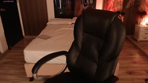SAM MANSON online show from 05-11-26, 02:45