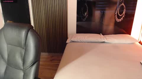 SAM MANSON online show from 05-12-26, 12:13