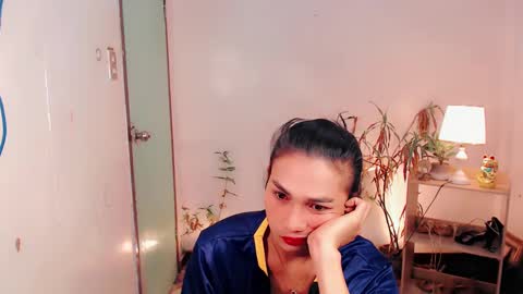 Snapshot of sam_mitinair chatting on 12-04-24, 07:06 sam online show from 12-04-24, 07:06