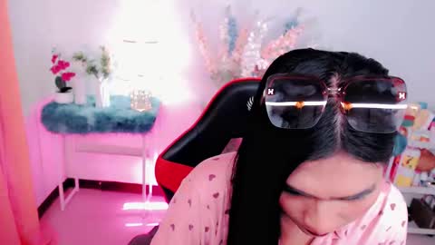 Snapshot of sam_mitinair chatting on 02-18-25, 07:30 sam online show from 02-18-25, 07:30