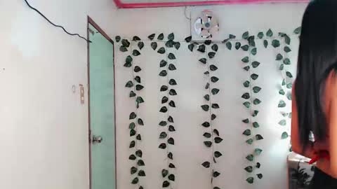 Snapshot of sam_mitinair chatting on 02-21-25, 01:44 sam online show from 02-21-25, 01:44