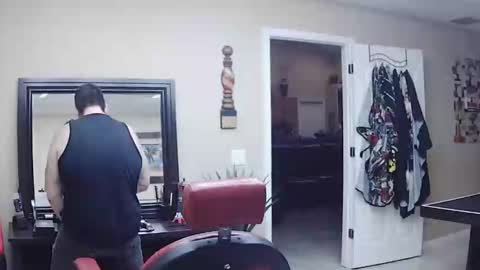 Snapshot of sam_papithebarber chatting on 12-29-24, 11:50 sam_papithebarber online show from 12-29-24, 11:50