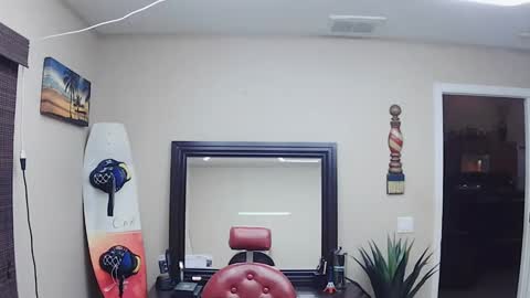 Snapshot of sam_papithebarber chatting on 12-30-24, 02:53 sam_papithebarber online show from 12-30-24, 02:53