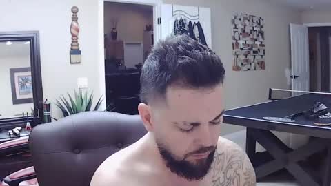 Snapshot of sam_papithebarber chatting on 12-30-24, 08:10 sam_papithebarber online show from 12-30-24, 08:10
