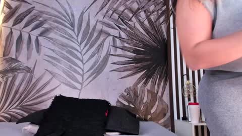 Samaantha  online show from 02-22-25, 11:57