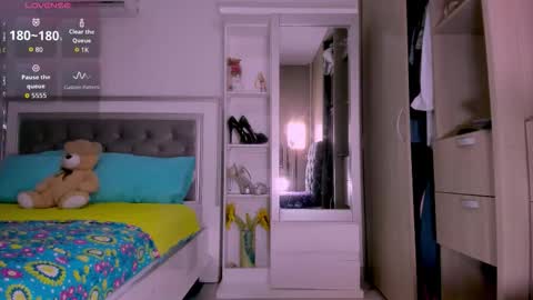 carolina online show from 10-22-25, 02:34