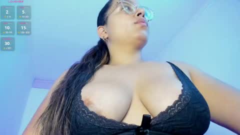 Snapshot of samanta__sweetx chatting on 05-12-26, 06:16 Samanta Sweet online show from 05-12-26, 06:16