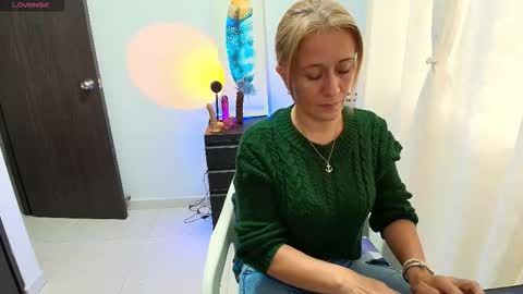 Samanta Stone online show from 11-26-25, 09:38