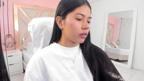 Snapshot of samantaa_shy chatting on 10-08-25, 03:04 sam online show from 10-08-25, 03:04