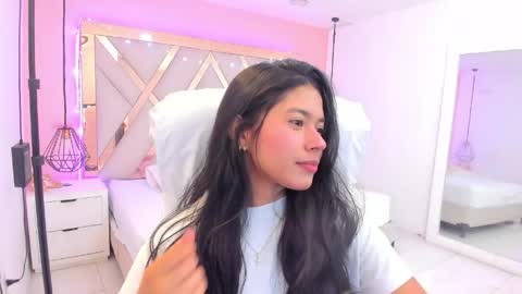 Snapshot of samantaa_shy chatting on 04-29-26, 03:10 sam online show from 04-29-26, 03:10