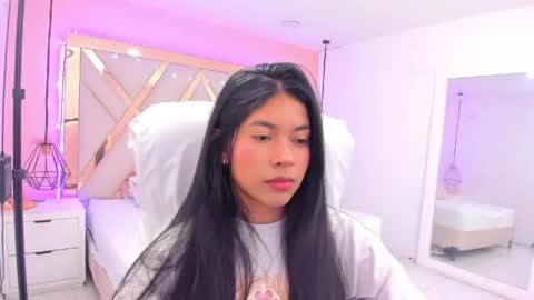 Snapshot of samantaa_shy chatting on 05-01-26, 01:32 sam online show from 05-01-26, 01:32