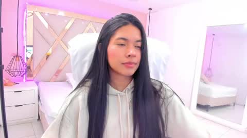 Snapshot of samantaa_shy chatting on 05-04-26, 03:13 sam online show from 05-04-26, 03:13