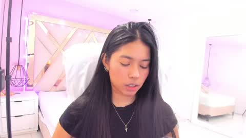 Snapshot of samantaa_shy chatting on 05-05-26, 01:57 sam online show from 05-05-26, 01:57