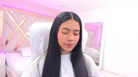 Snapshot of samantaa_shy chatting on 05-06-26, 02:40 sam online show from 05-06-26, 02:40