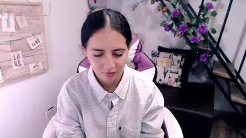 Snapshot of samantha2girl chatting on 06-11-26, 05:44 samantha online show from 06-11-26, 05:44